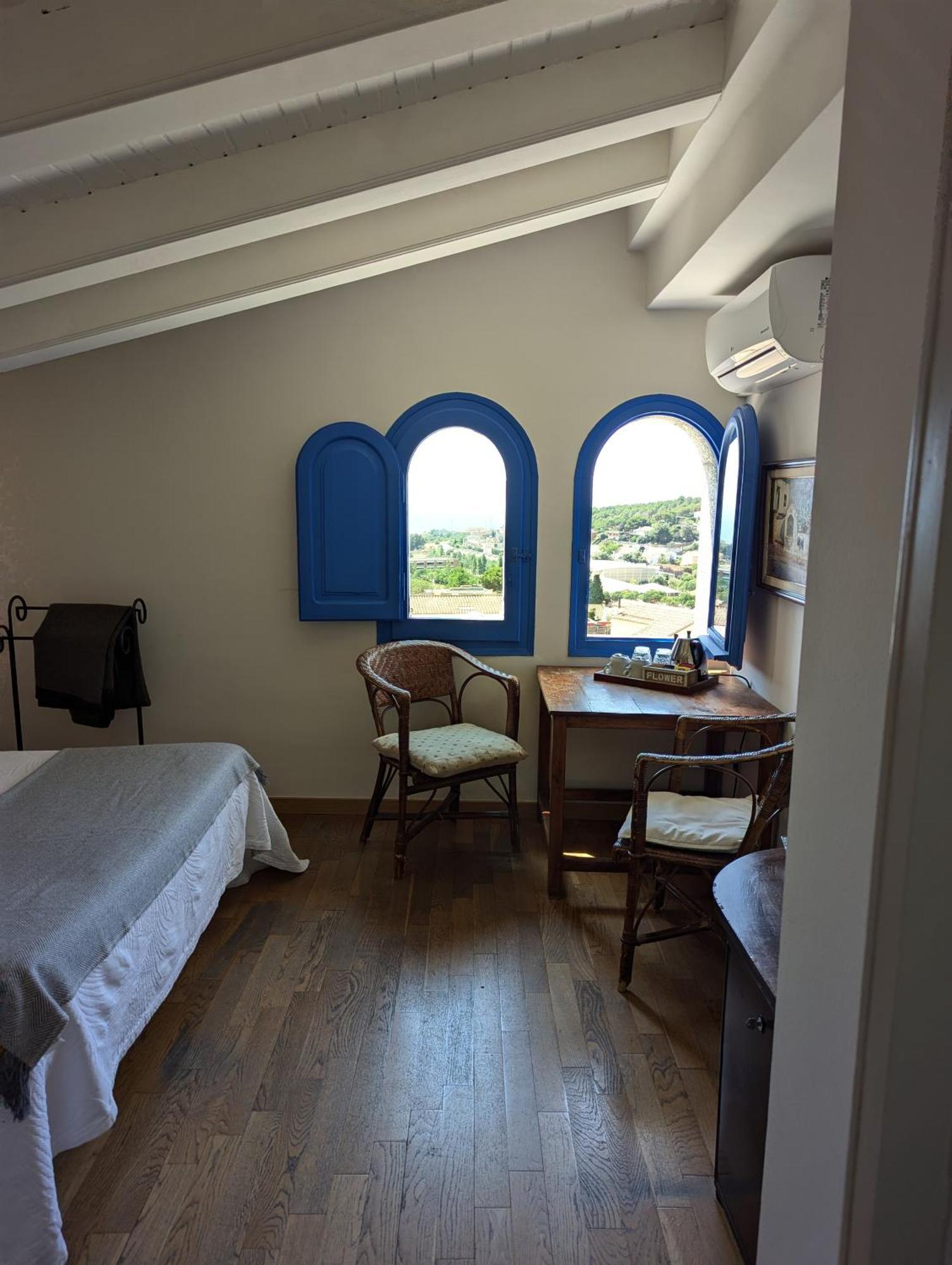 Hostal De La Placa - Hotel Boutique Cabrils Exteriér fotografie
